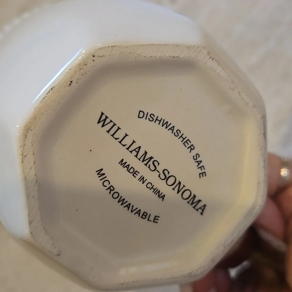 Williams-Sonoma Set of Three Gingerbread Mugs